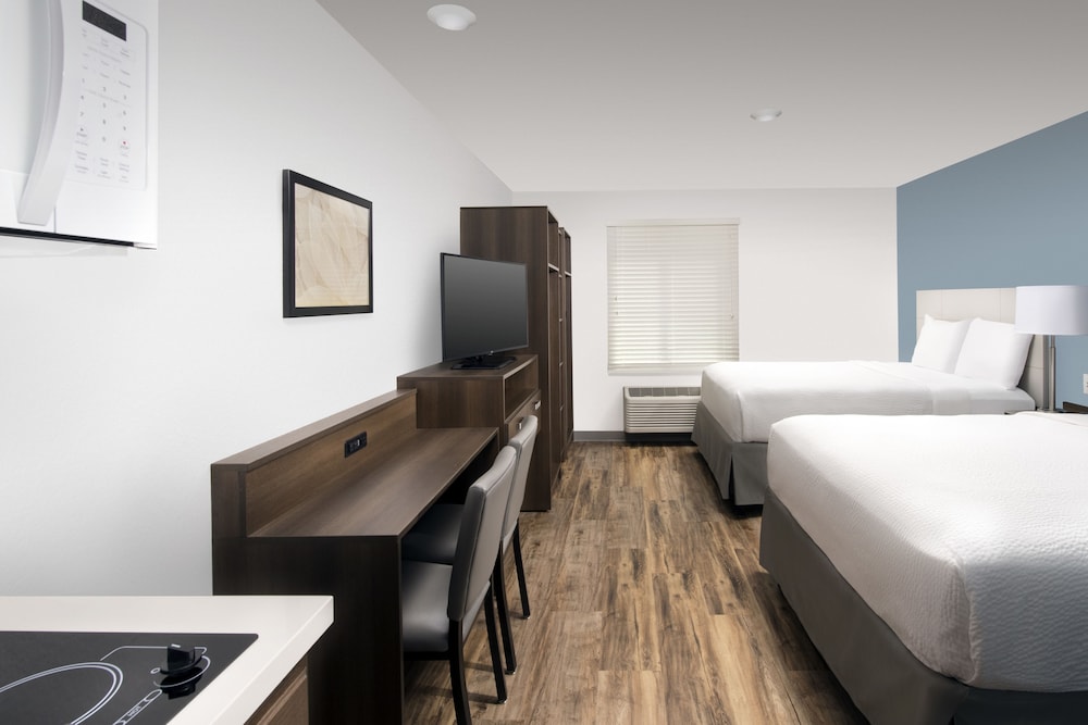 Extended Stay America Select Suites - Tampa - Northeast 8/24