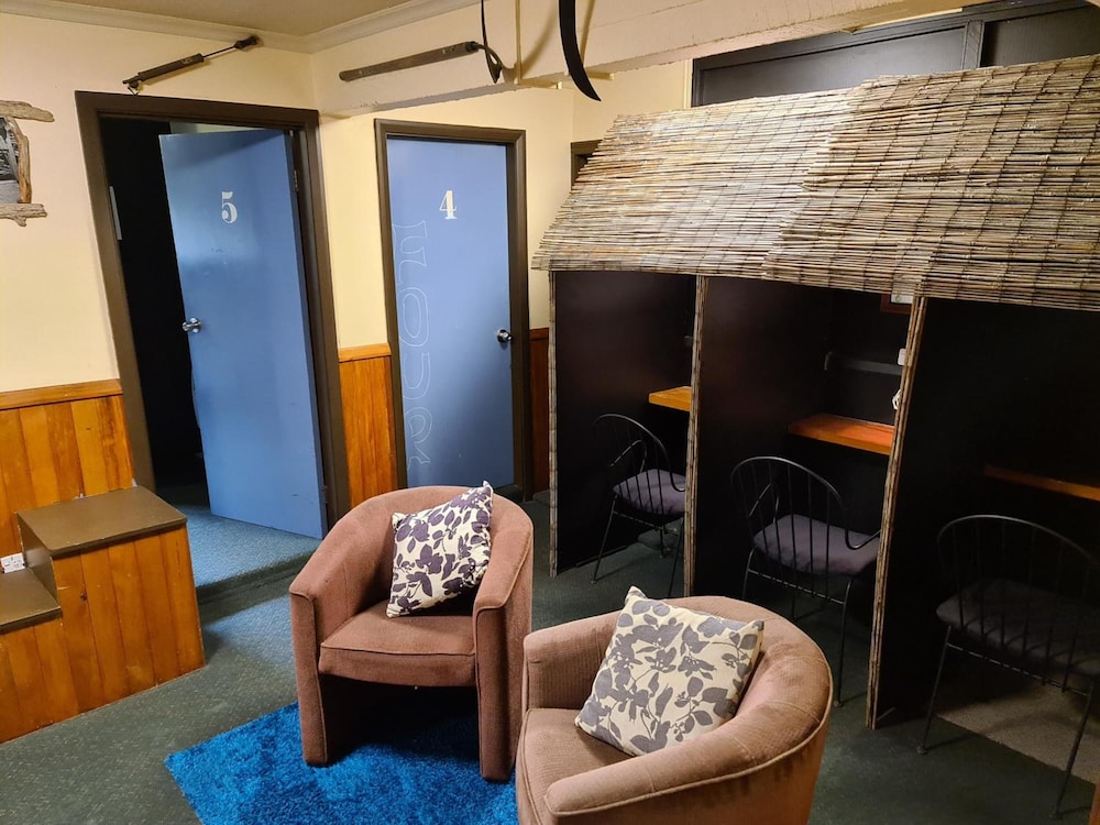 Chateau Franz Hostel 32/50