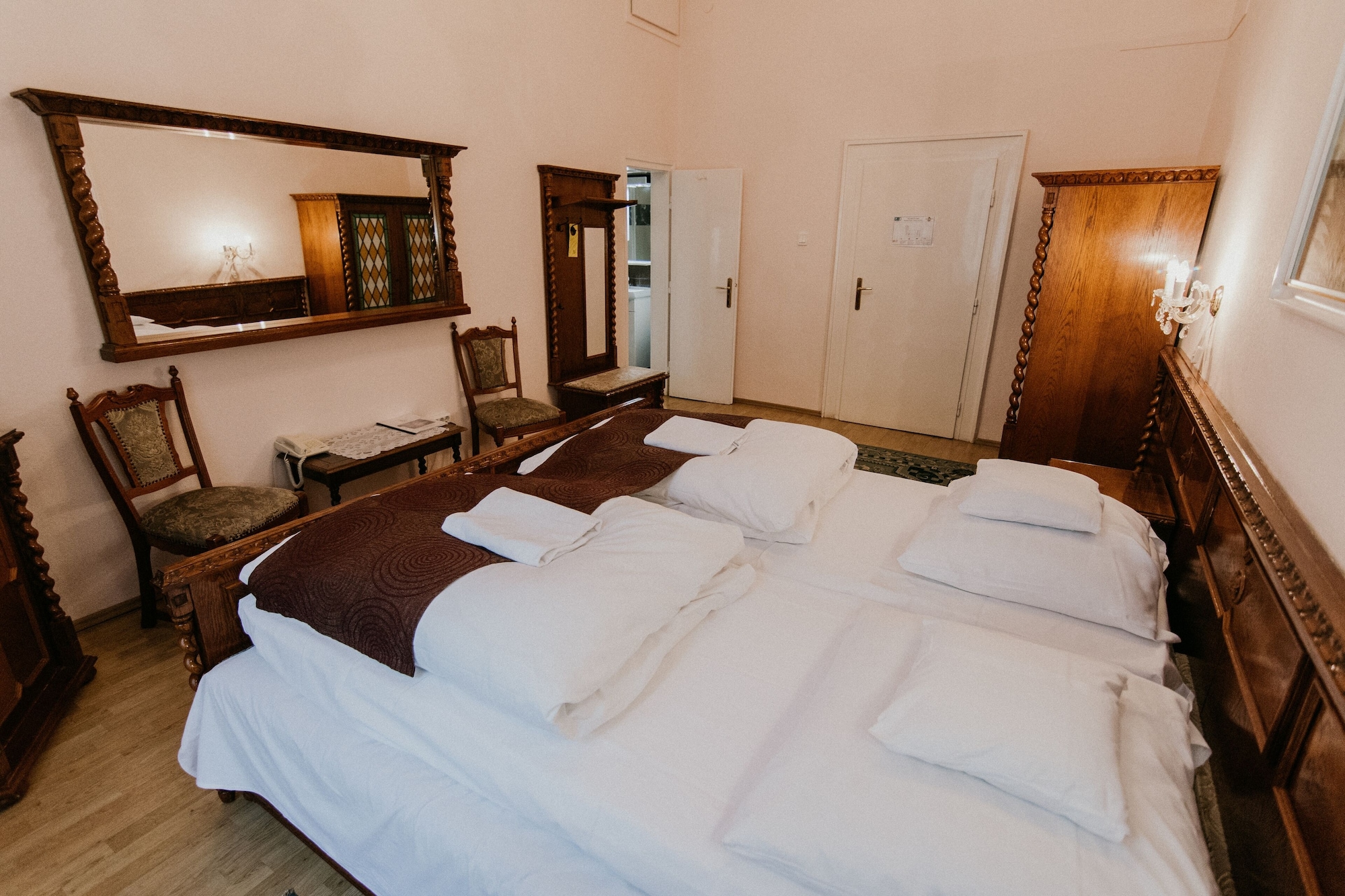 غرفة سوبيريور بسرير مزدوج، Tisza Hotel 2/7