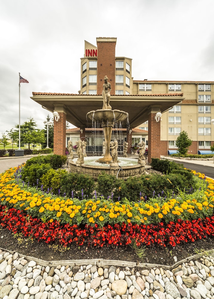 Monte Carlo Inn Vaughan Suites 2/65