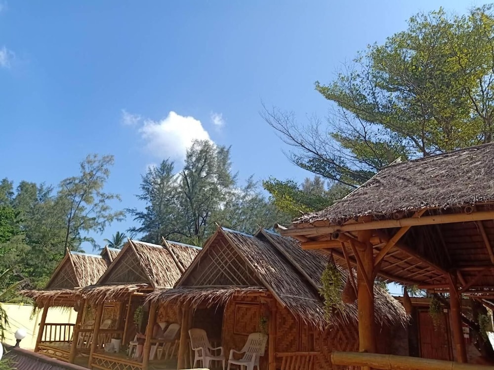 Ruan Mai Naiyang Beach Resort 41/76