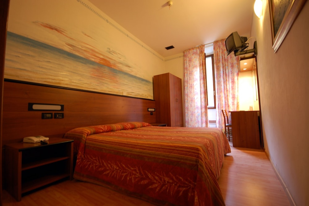 Leonardo Hotel 21/63