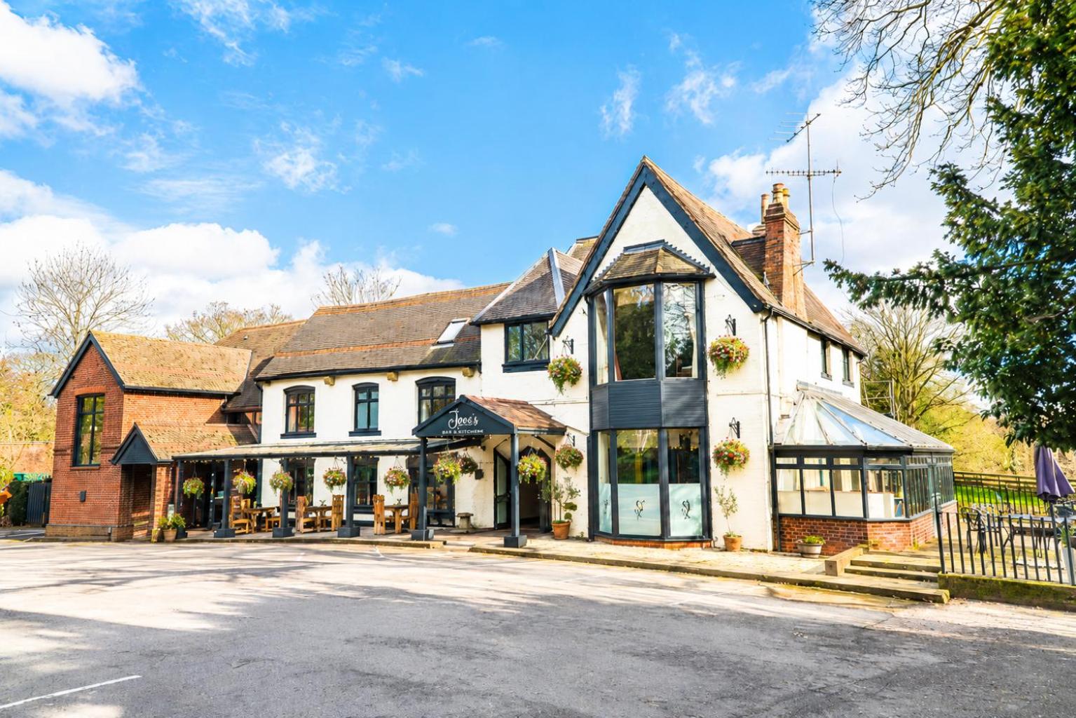 The Jacobean Hotel 1/58