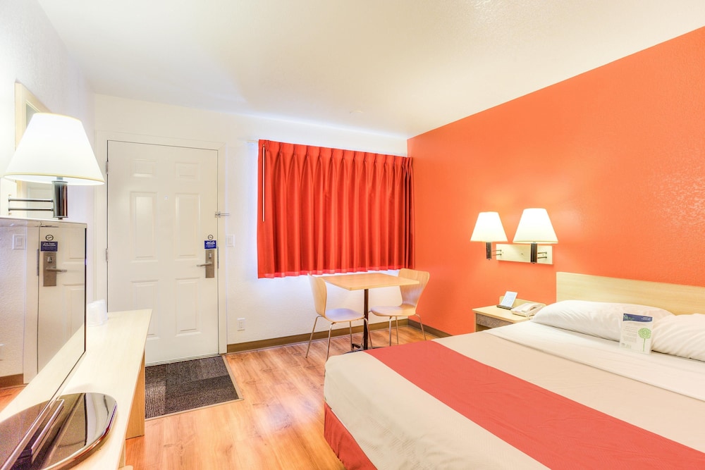 Motel6 Tigard, OR - Portland South - Lake Oswego 24/59