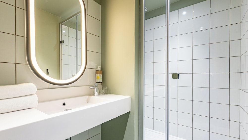 Greet Hotel Reims Tinqueux 26/28