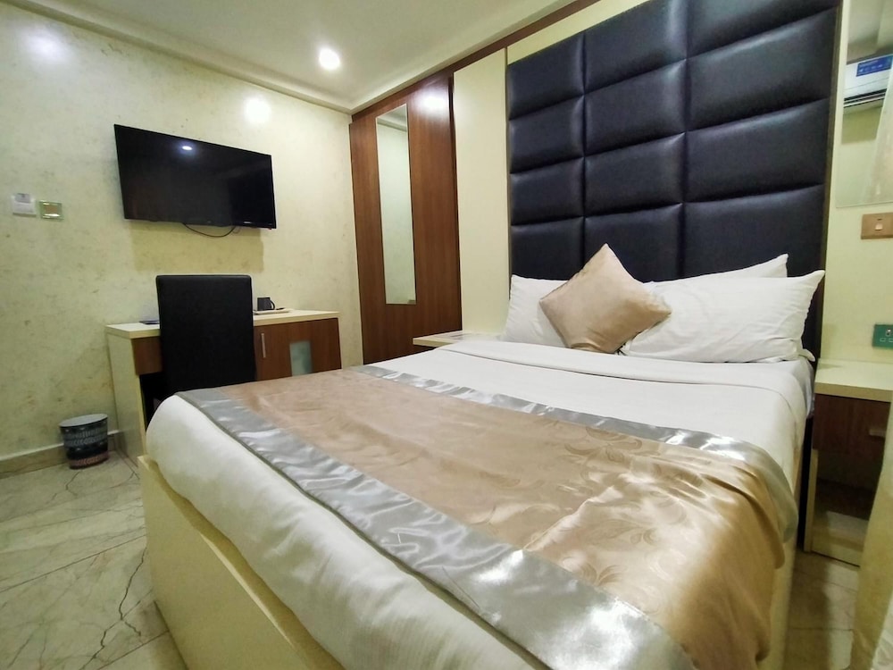 Boardwalk Hotels Zone 5 6/34