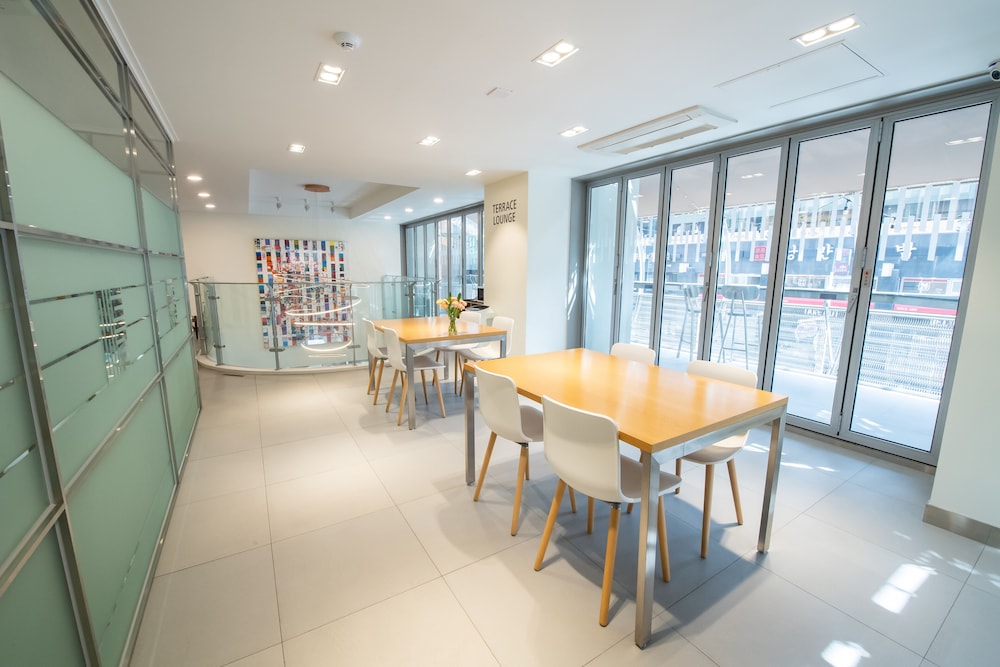 Metro Hotel Myeongdong 58/71