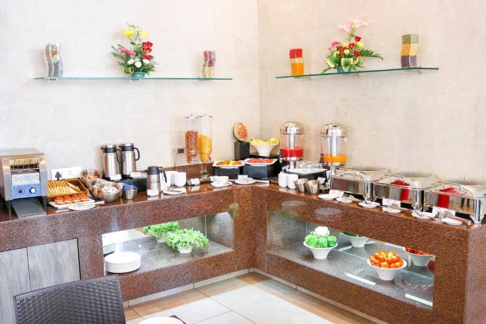 7 Apple Hotel 40/60