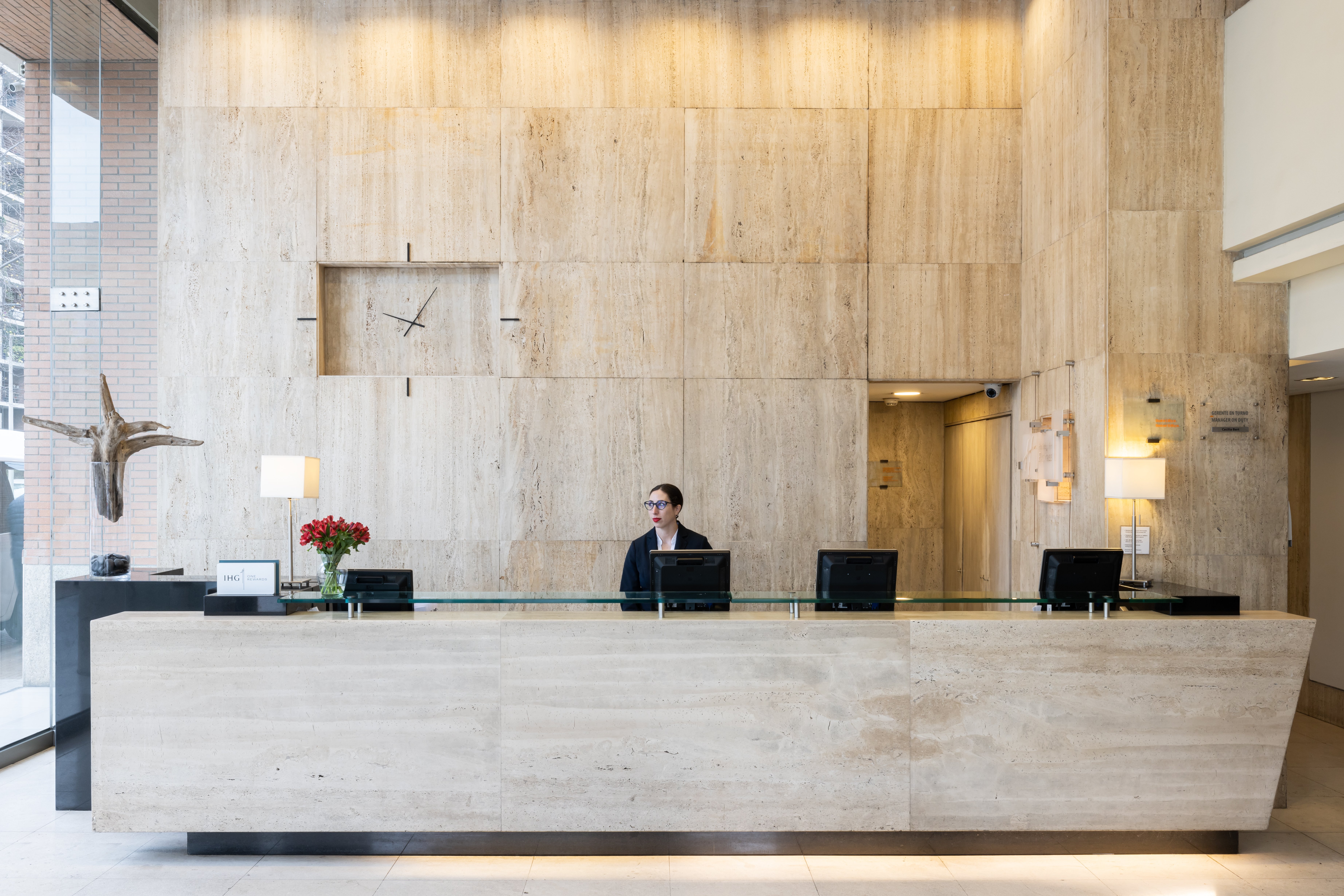 Holiday Inn Express Santiago Las Condes Former Holiday Inn Express Santiago el Golf 12/75