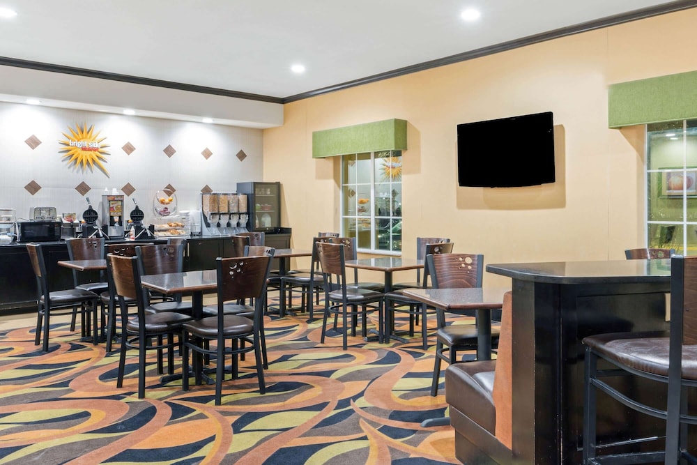 La Quinta Inn & Suites by Wyndham McAlester 33/45
