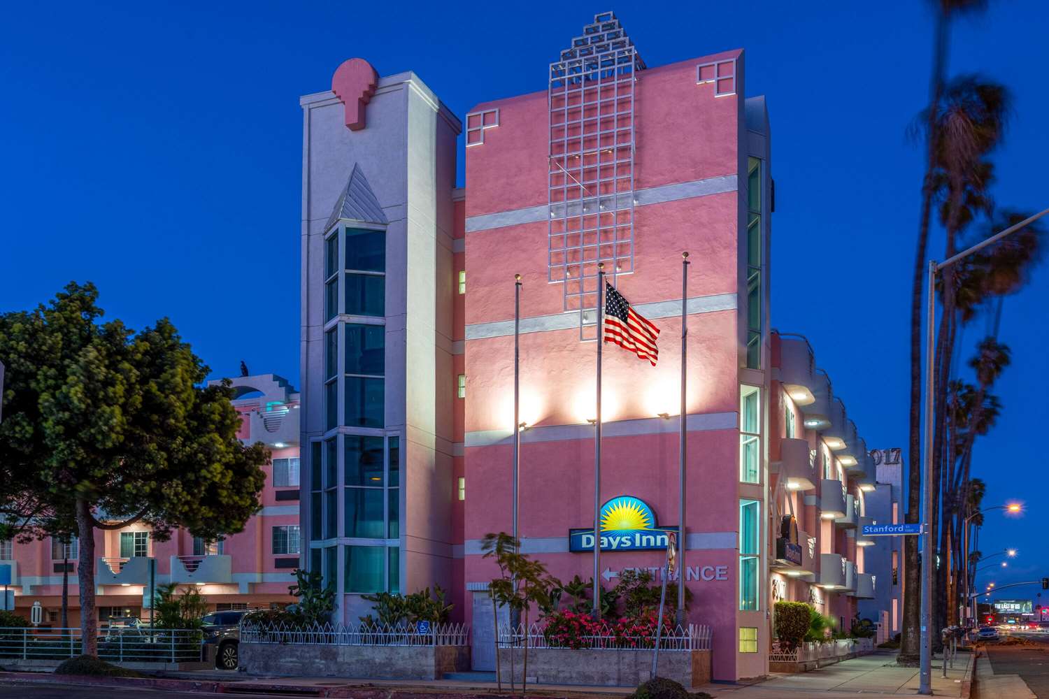 Days Inn by Wyndham Santa Monica 1/45