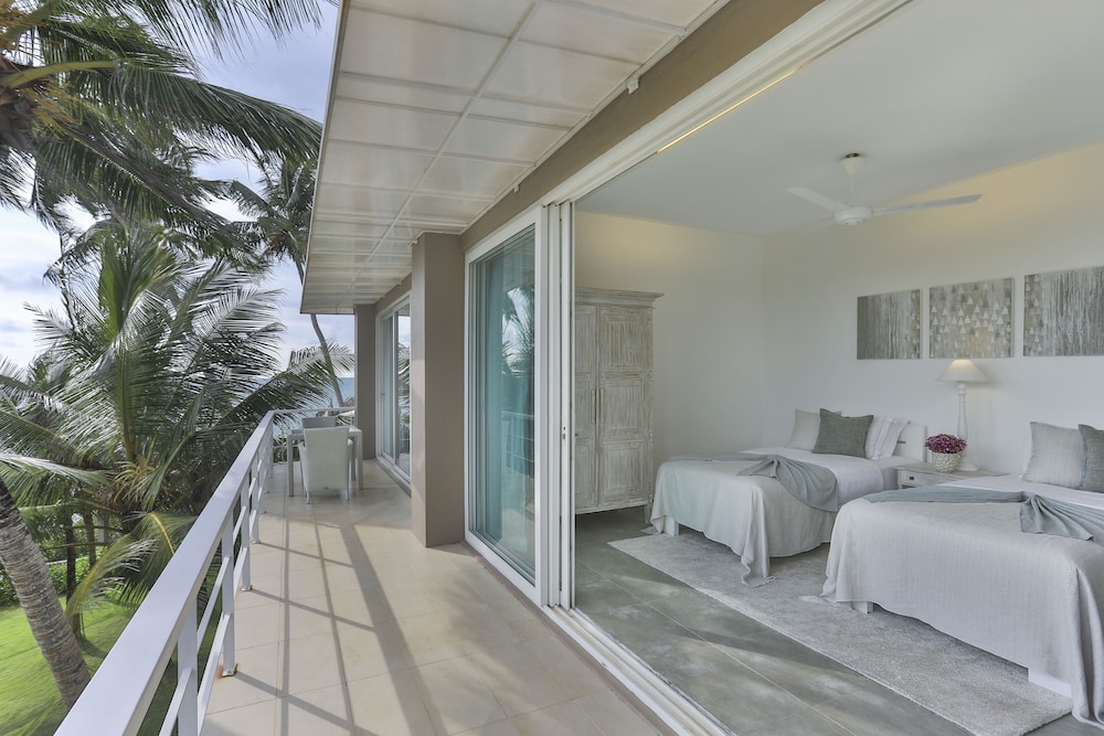 White Villa 13/50