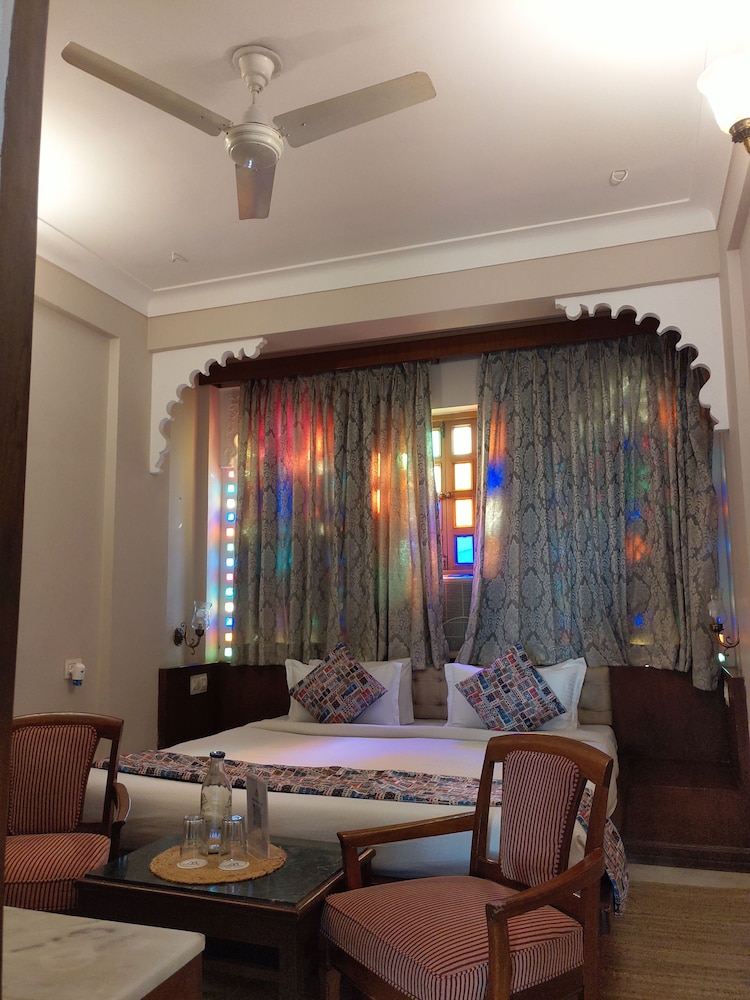 HOTEL RAJ PALACE 29/50