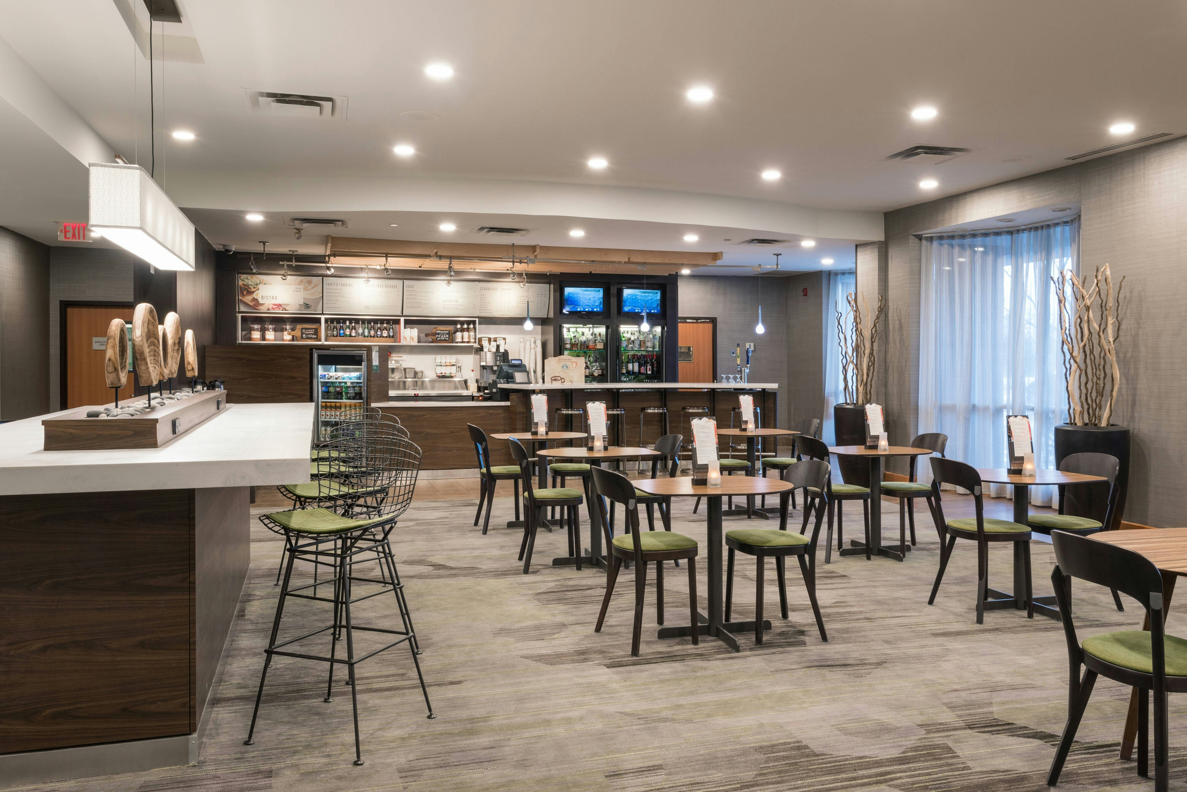 Courtyard By Marriott Toronto Vaughan 34/46