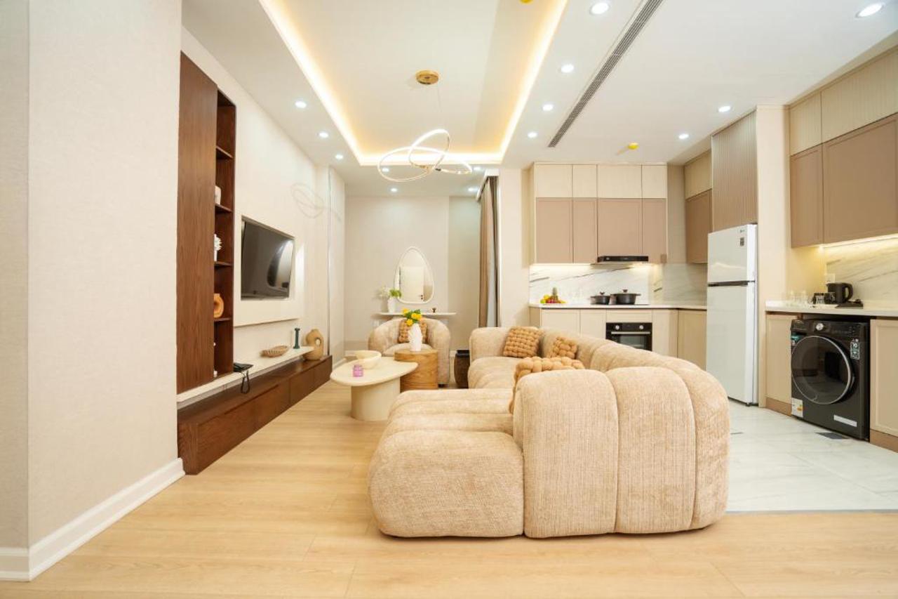 Aumary Hotel & Residences 14/16