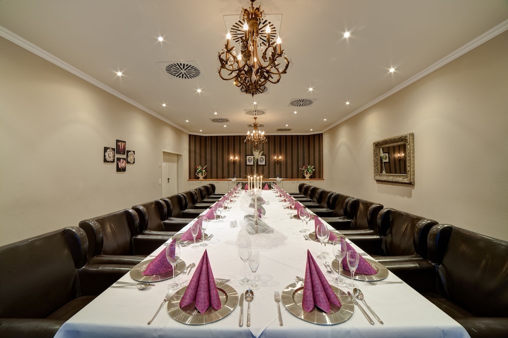VAN DER VALK LANDHOTEL SPORNITZ 54/60