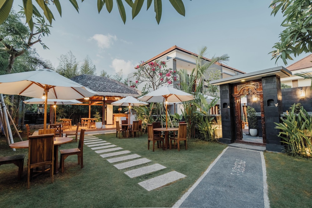 You Suite Seminyak 22/31