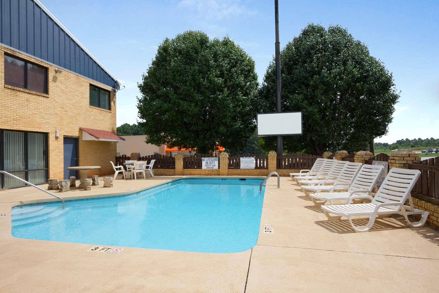 Days Inn by Wyndham Richburg 3/5