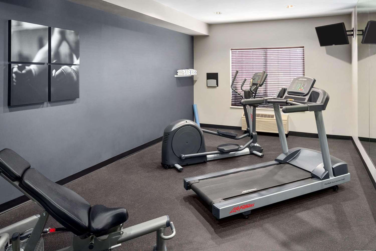 Country Inn and Suites By Radisson Manteno, IL 1/6
