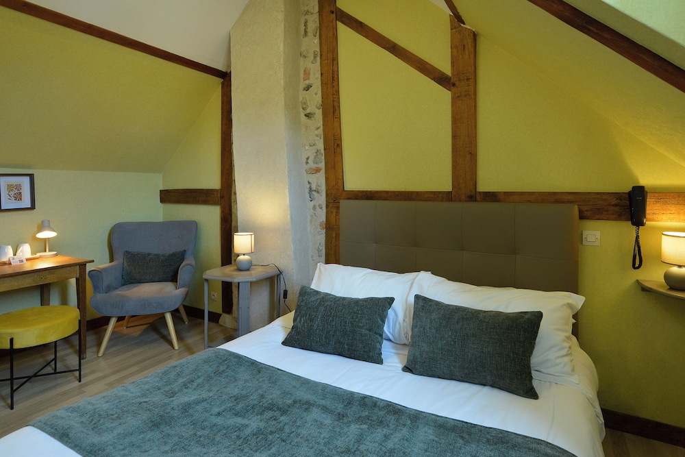 AUBERGE LE COLOMBIEN 26/37