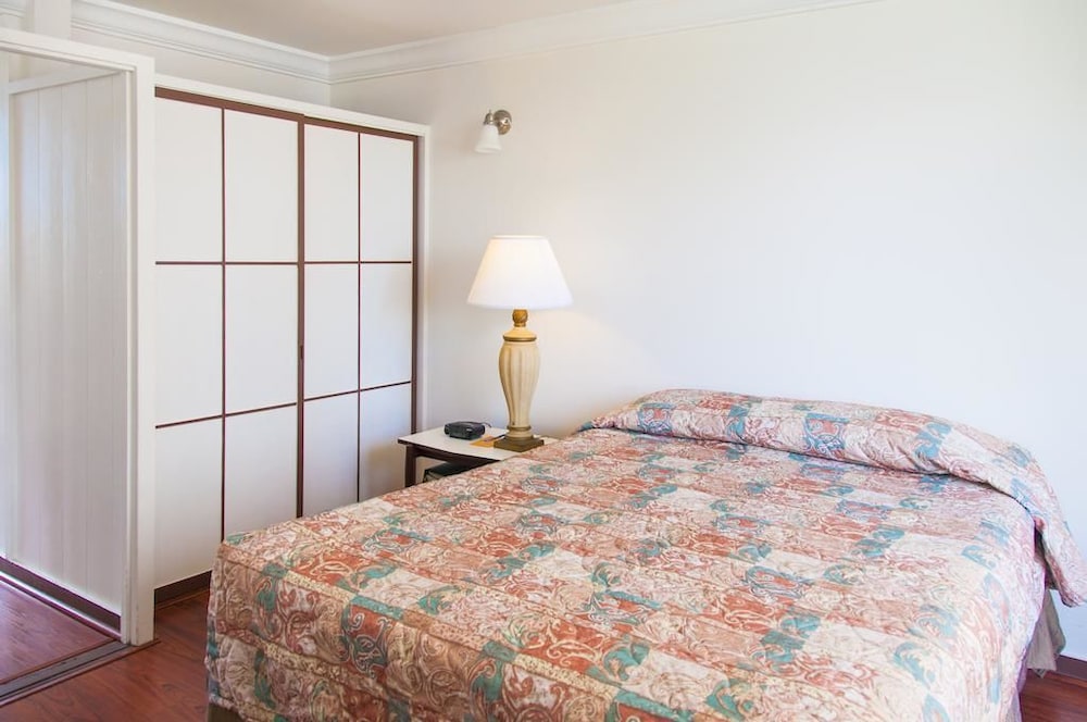 Holiday Surf Hotel 18/43