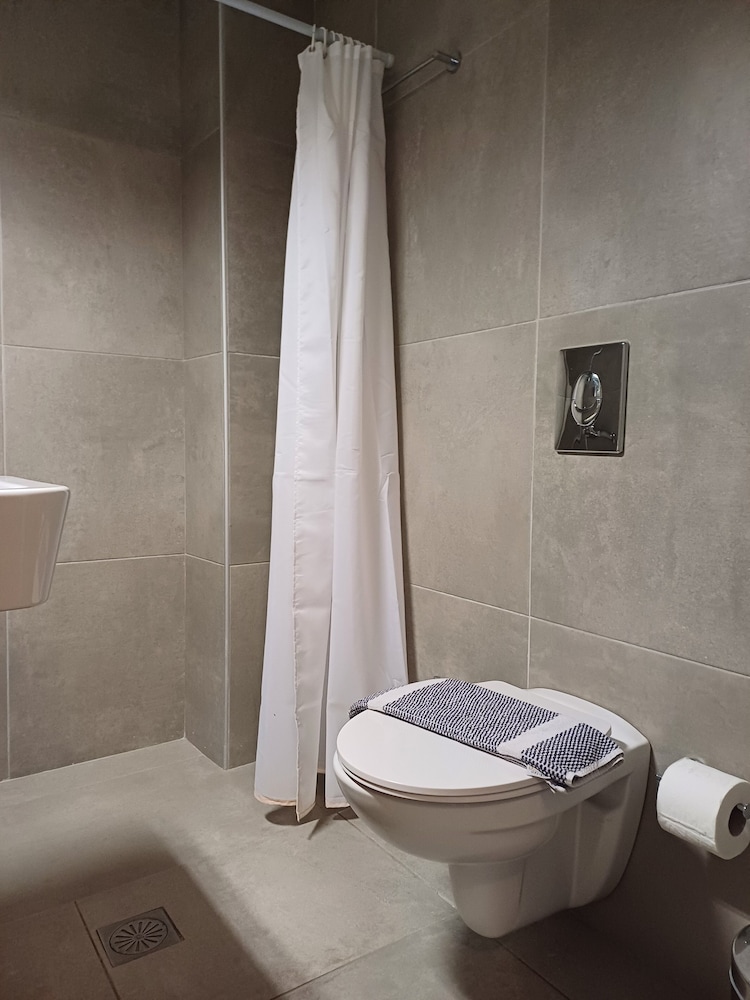 Atlantis Boutique City Hotel 65/69