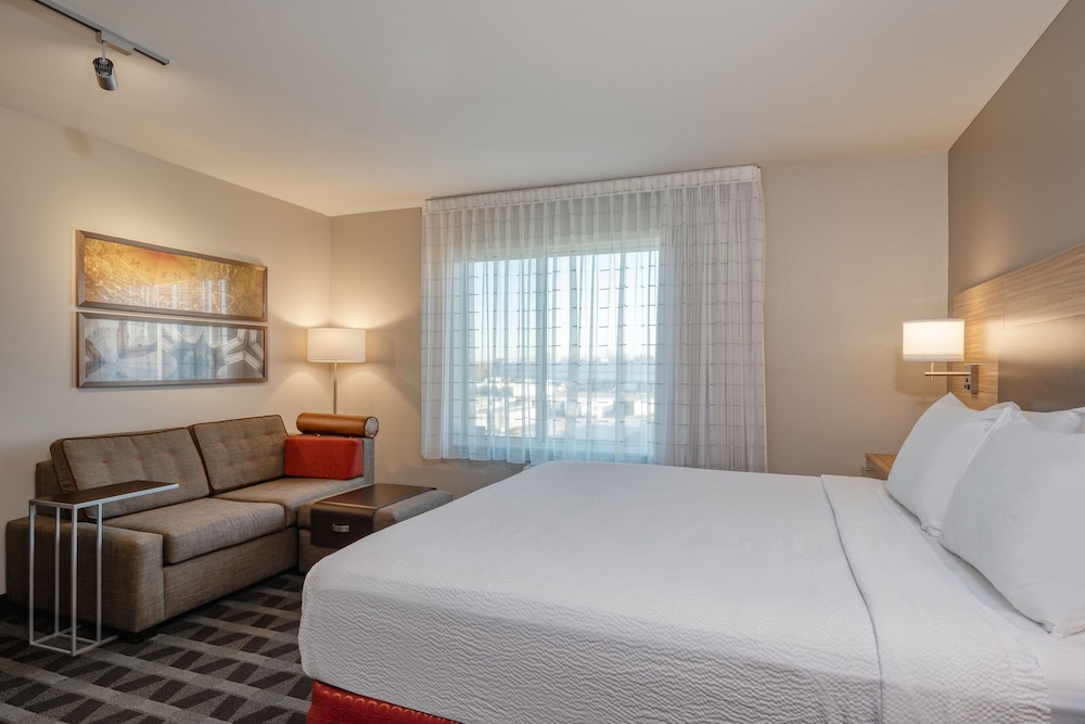 TownePlace Suites by Marriott Indianapolis Airport 15/63
