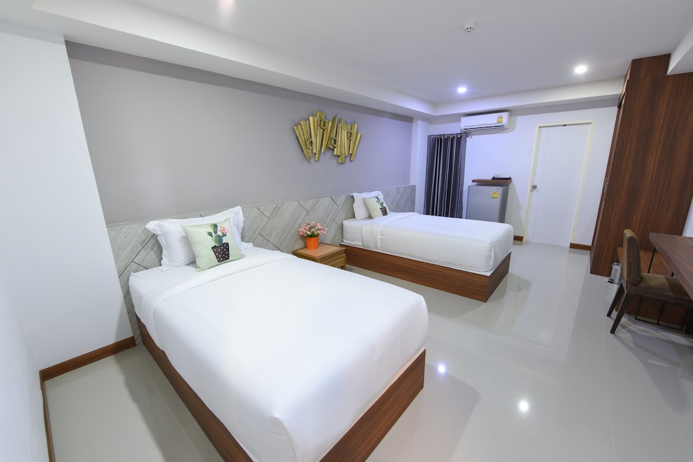 Wish Hotel Ubon 10/21