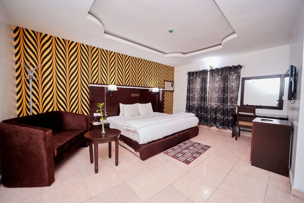 Eemjm Hotels And Suites Limited 22/42