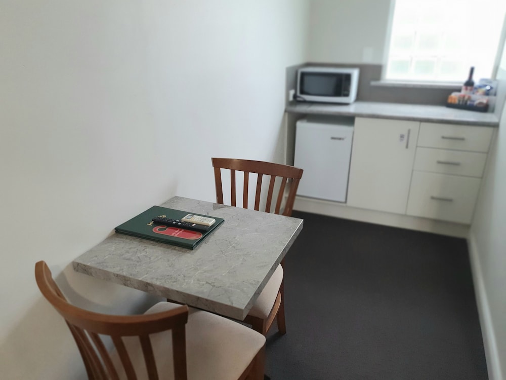 Mcnevin S Maryborough Motel 35/69