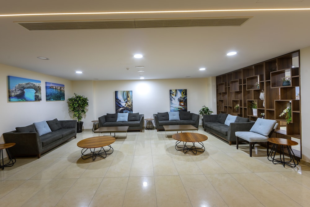 TOFINIS HOTEL 37/54