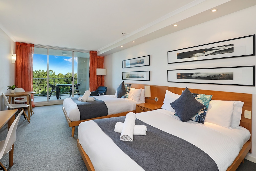 Pelican Waters Resort 23/68