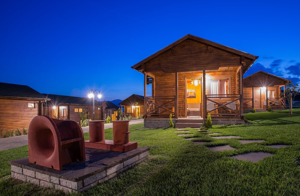 LOTOS MOUNTAIN RESORT KONITSA 66/69