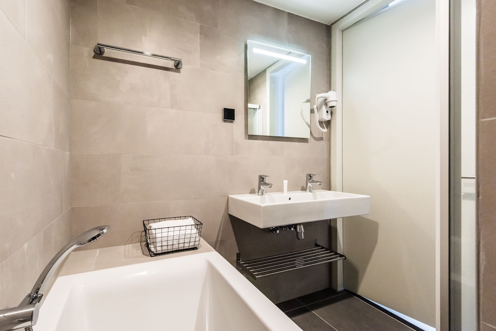 Short Stay Group Eastern Docklands Apartments 47/50
