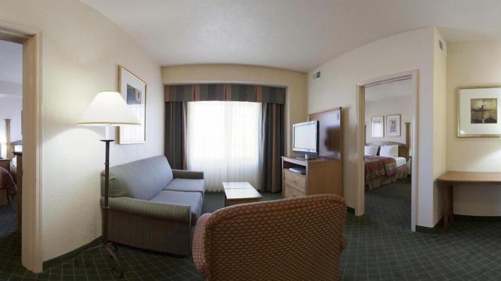 Staybridge Suites Las Cruces 38/72