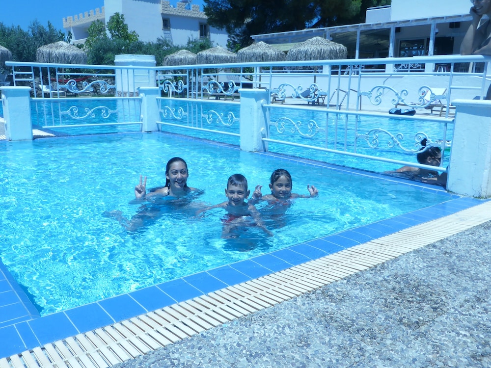 Blue Nest Hotel 39/53