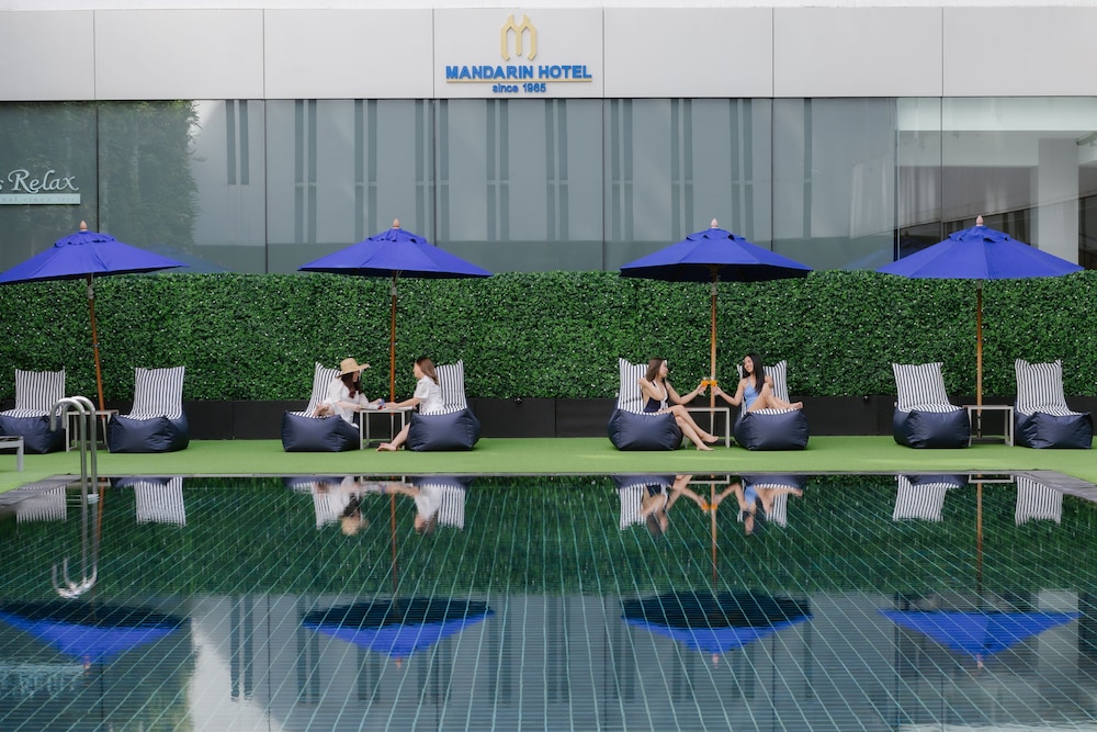 Mandarin Hotel Managed By Centre Point 70/71