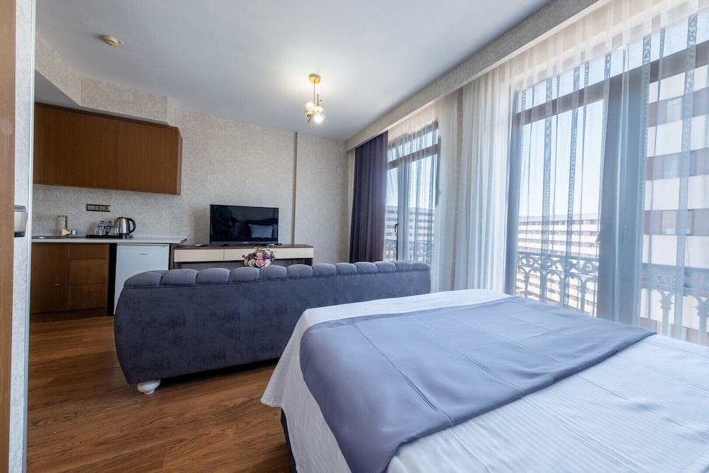 Ottoman Suites 15/50