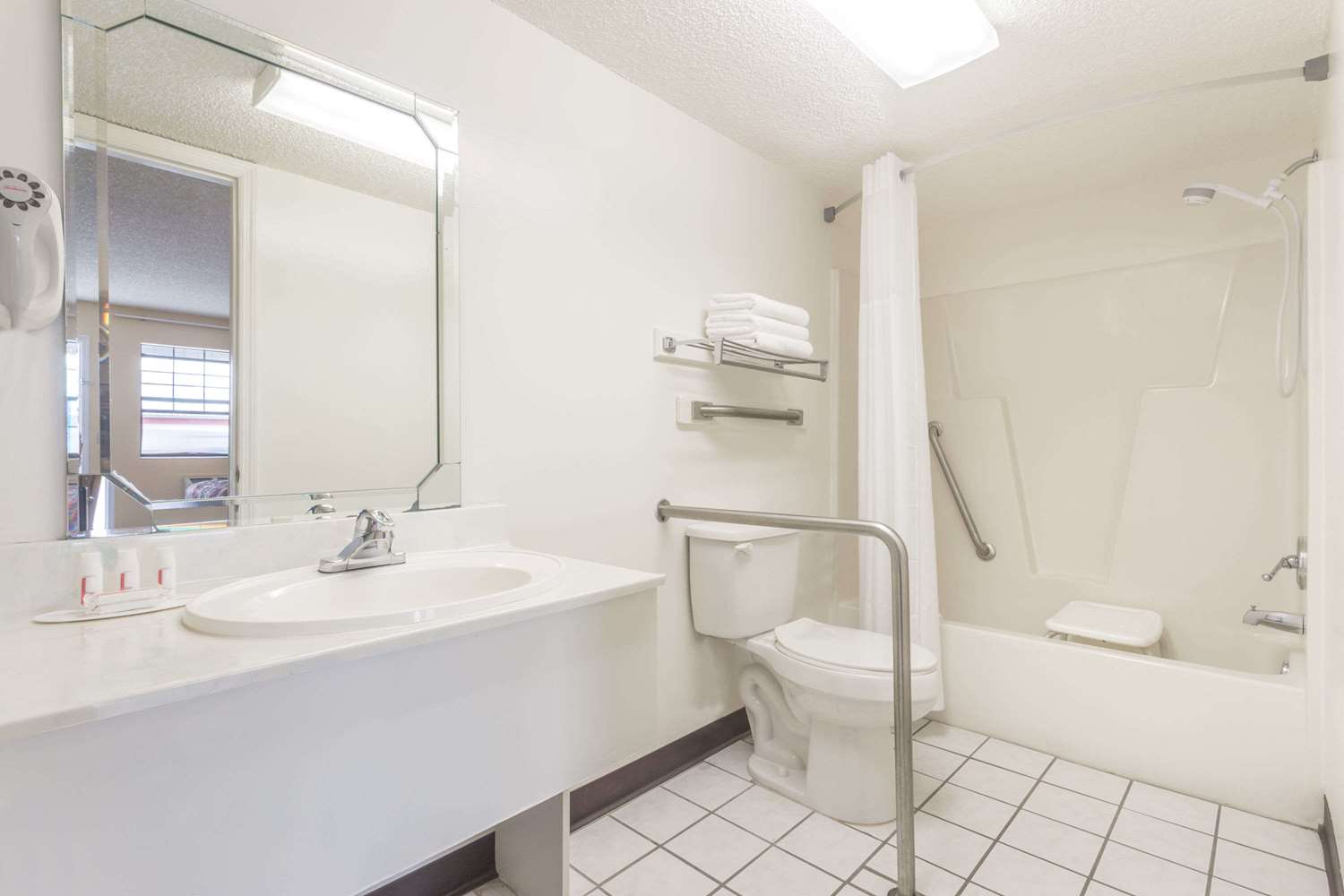 Days Inn by Wyndham Madison 31/31