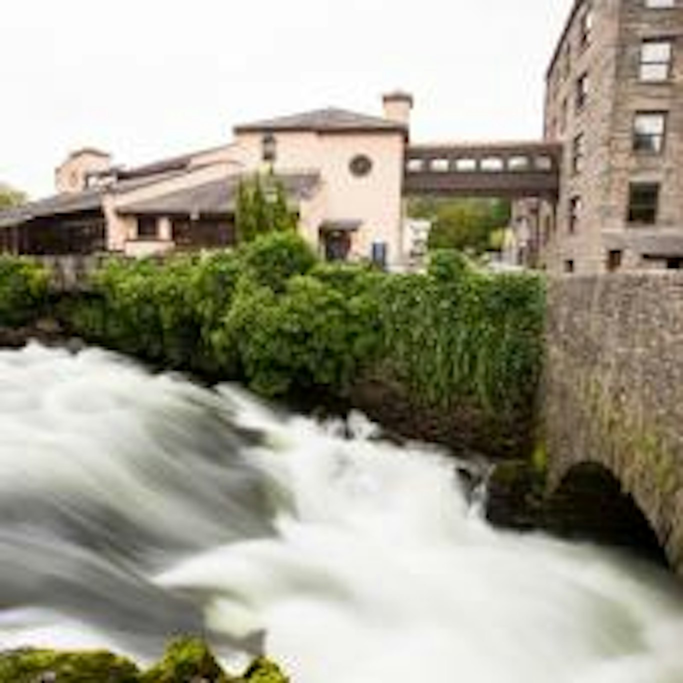 Whitewater Hotel and Spa 6/7