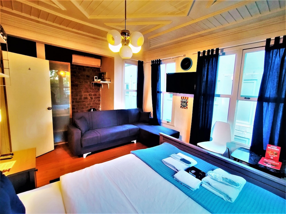 Dreamers B&B 17/50