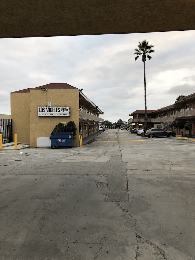 Los Angeles Inn & Suites - Lax 8/58