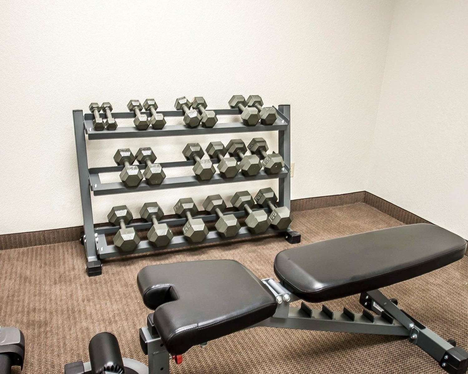 Sleep Inn Suites Lake of the Ozarks 27/52