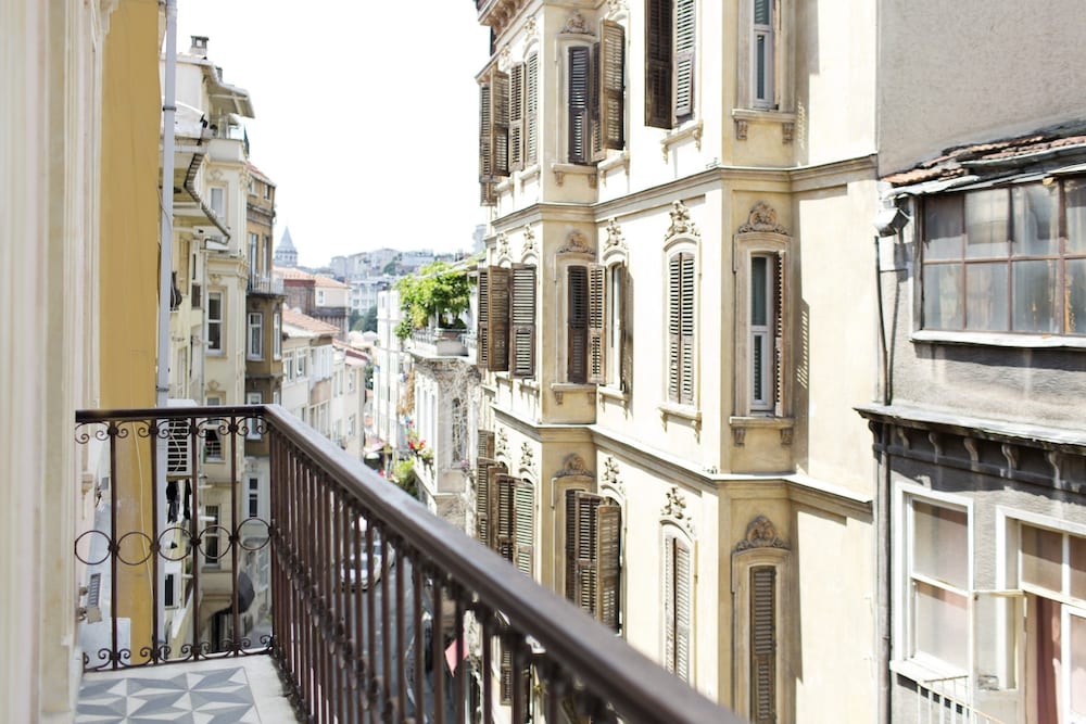 CASA DI BAVA ISTANBUL 3/64