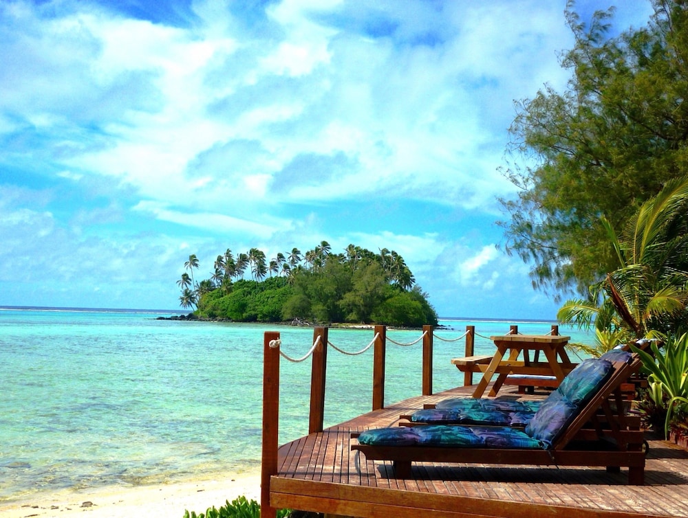 Muri Beach Resort 64/75