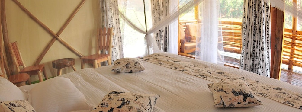 Lake Bunyonyi Rock Resort 4/50