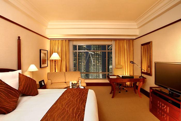 DELUXE, KING BED, TWIN TOWERS VIEW