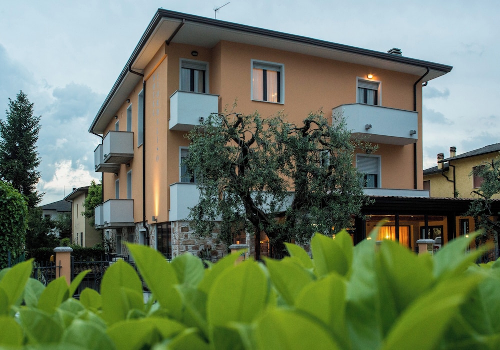 Hotel Fiordaliso 4/64