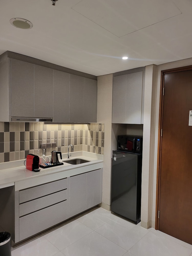 Trembesi Hotel BSD 5/50