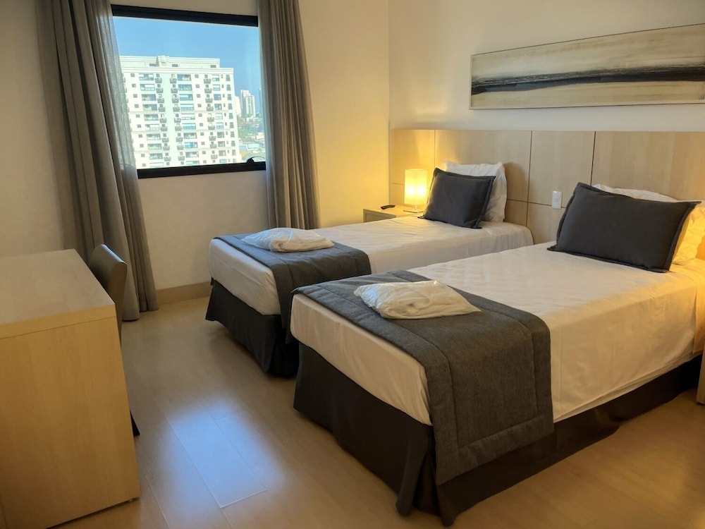 Super, Luxury, Suite, Twin Beds